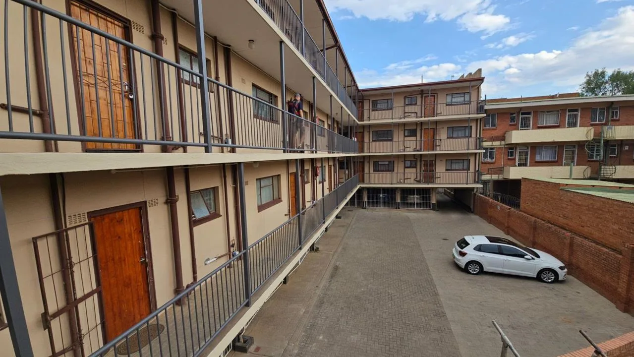 2 Bedroom Apartment / flat for sale in Bloemfontein Central