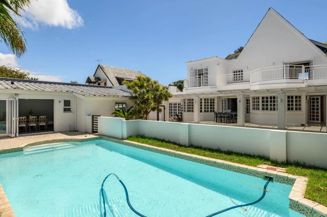 4 Bedroom House for sale in Summerstrand