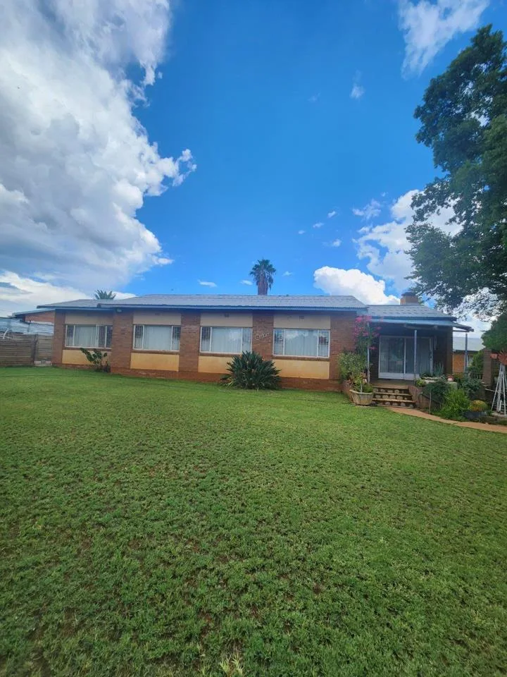 House for sale in Warrenton