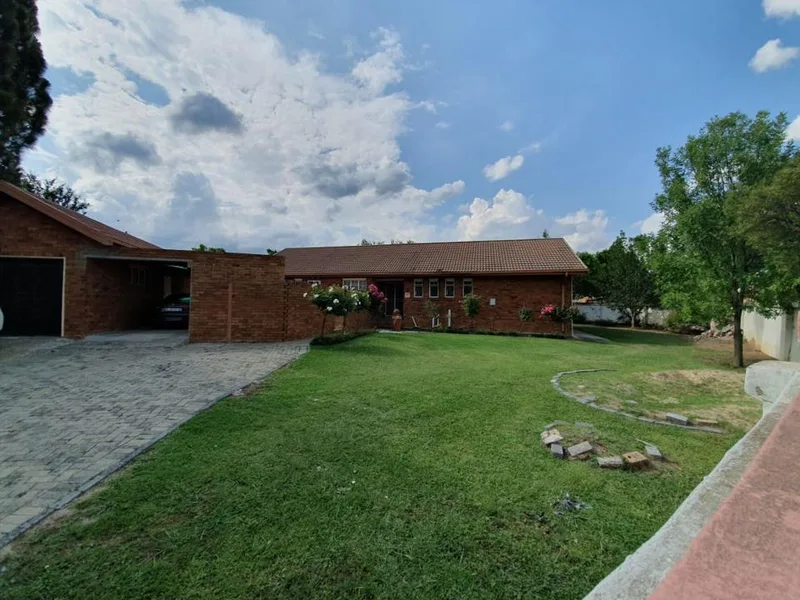 3 Bedroom House for sale in Florapark
