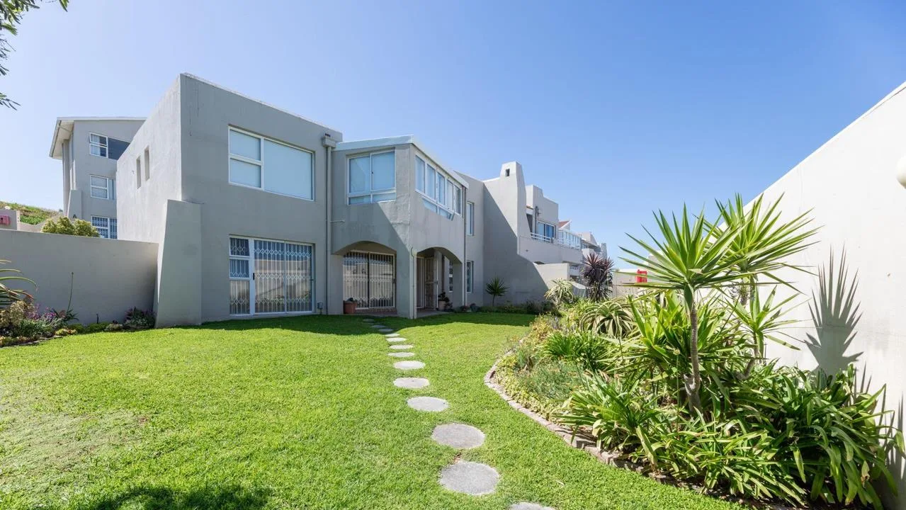 3 Bedroom Apartment / flat for sale in Van Riebeeckstrand