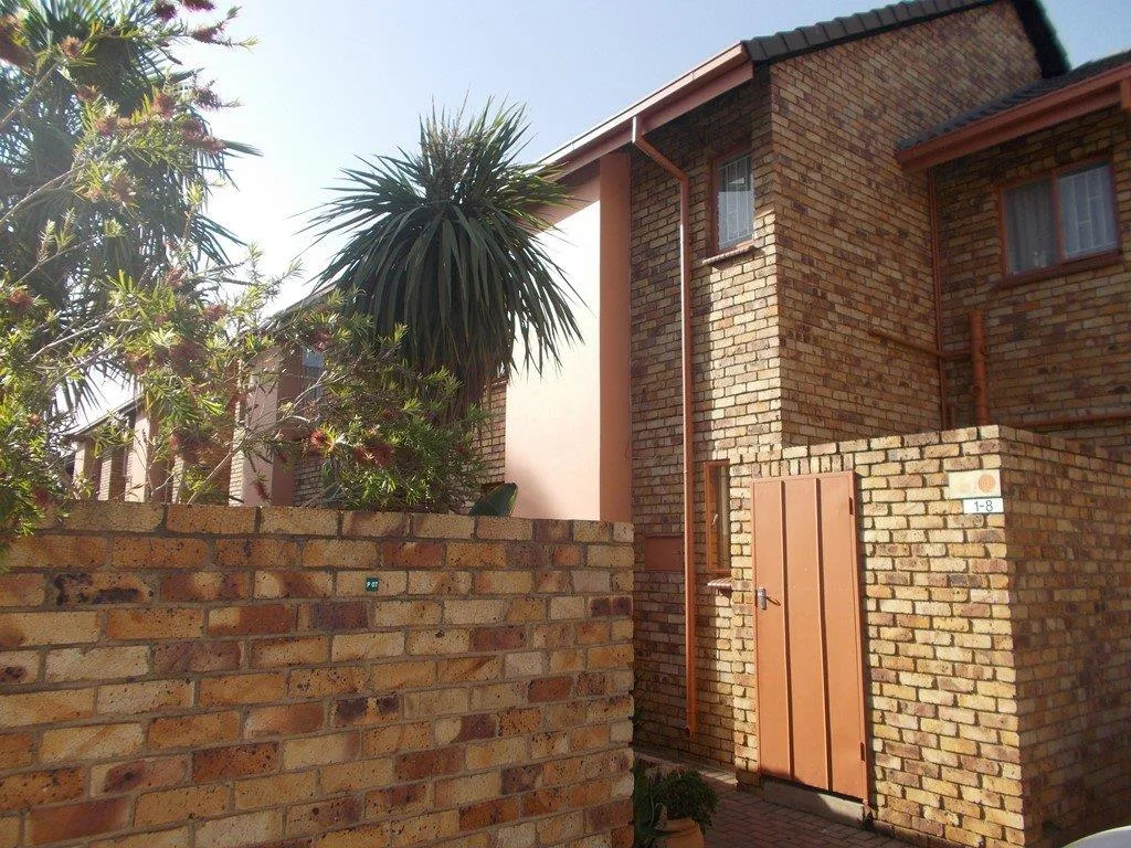 2 Bedroom Apartment in Zwartkop