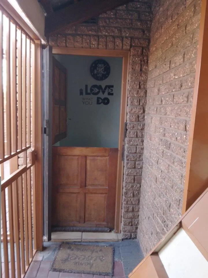 3 Bedroom Townhouse for sale in Vereeniging Central