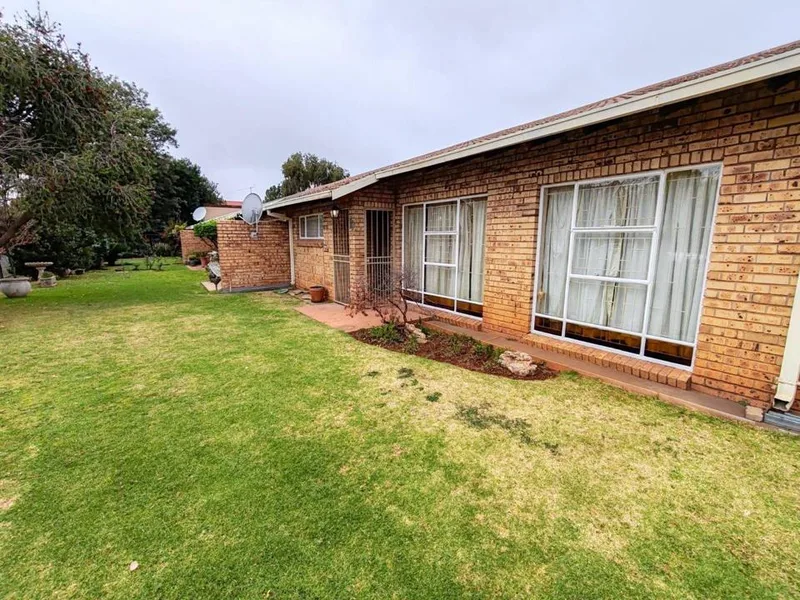 3 Bedroom Townhouse for sale in Potchefstroom Central