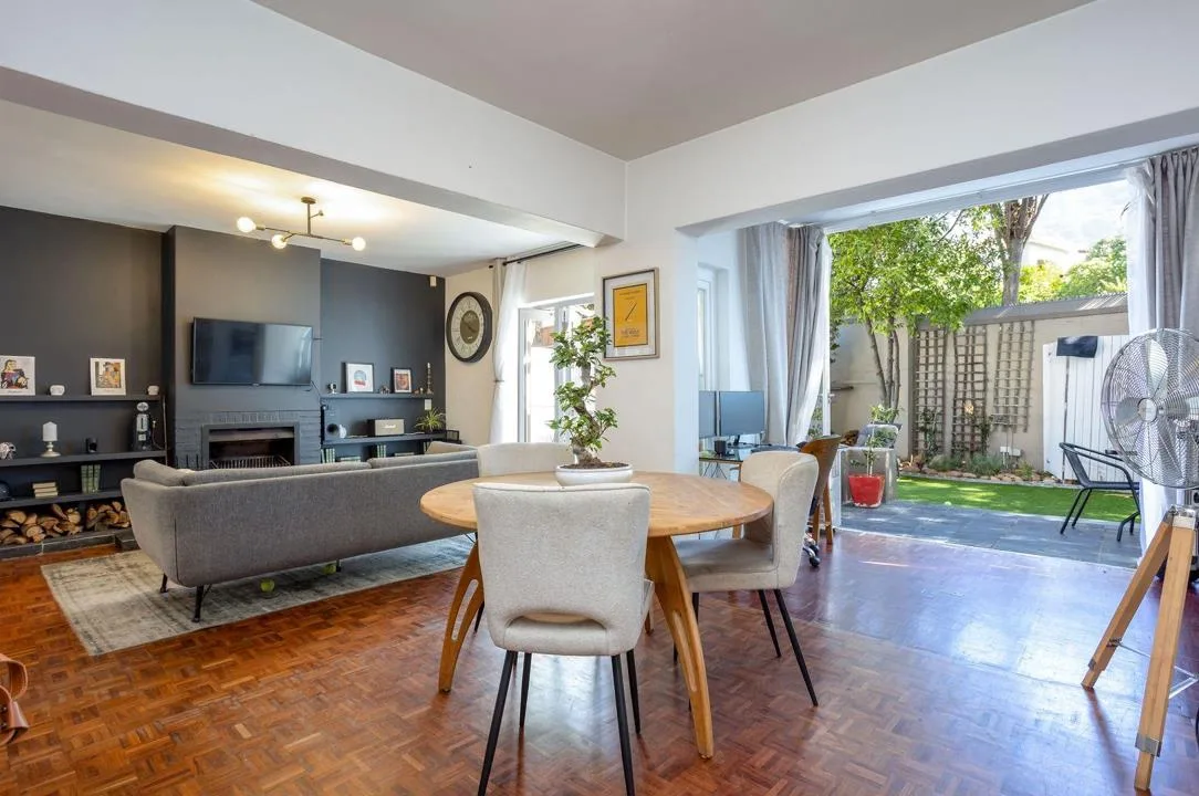 2 Bedroom Apartment / flat for sale in Vredehoek