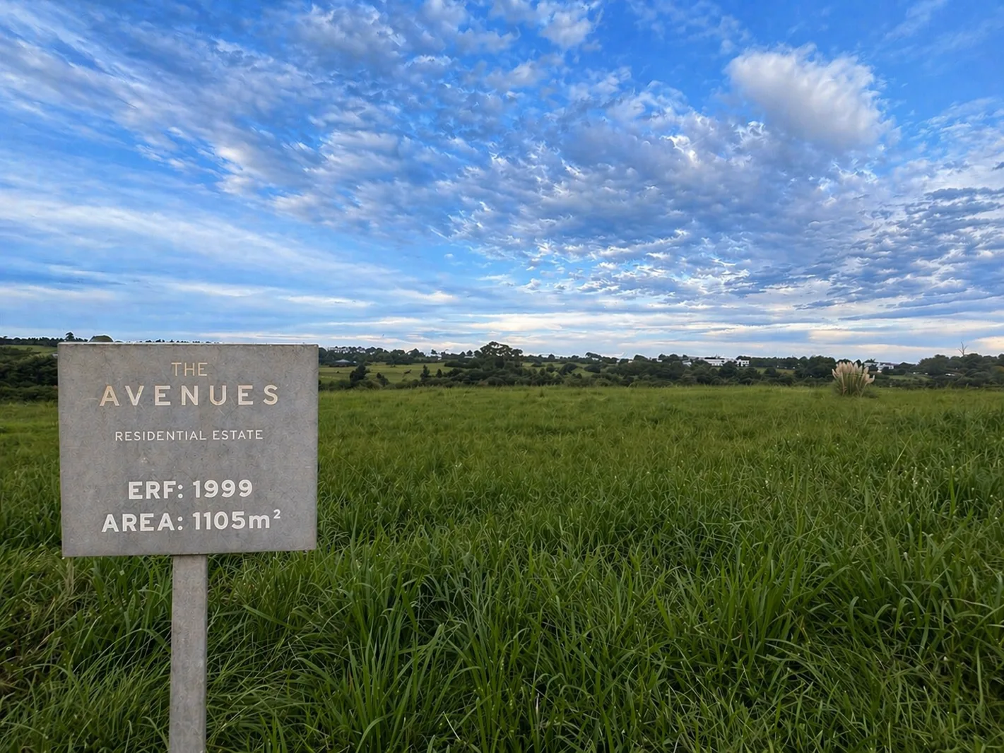 1 105 m² Land available in The Avenues