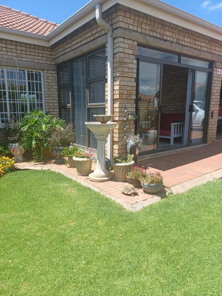 2 Bedroom House for sale in Parys