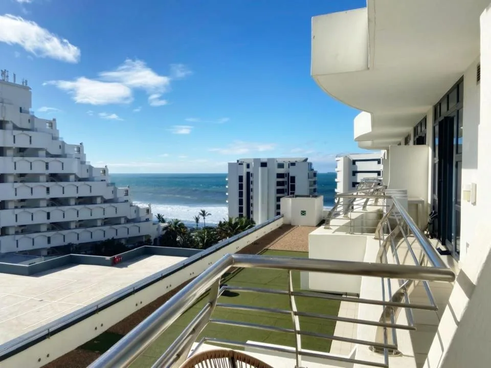 2 Bedroom Apartment / flat to rent in Umhlanga Central
