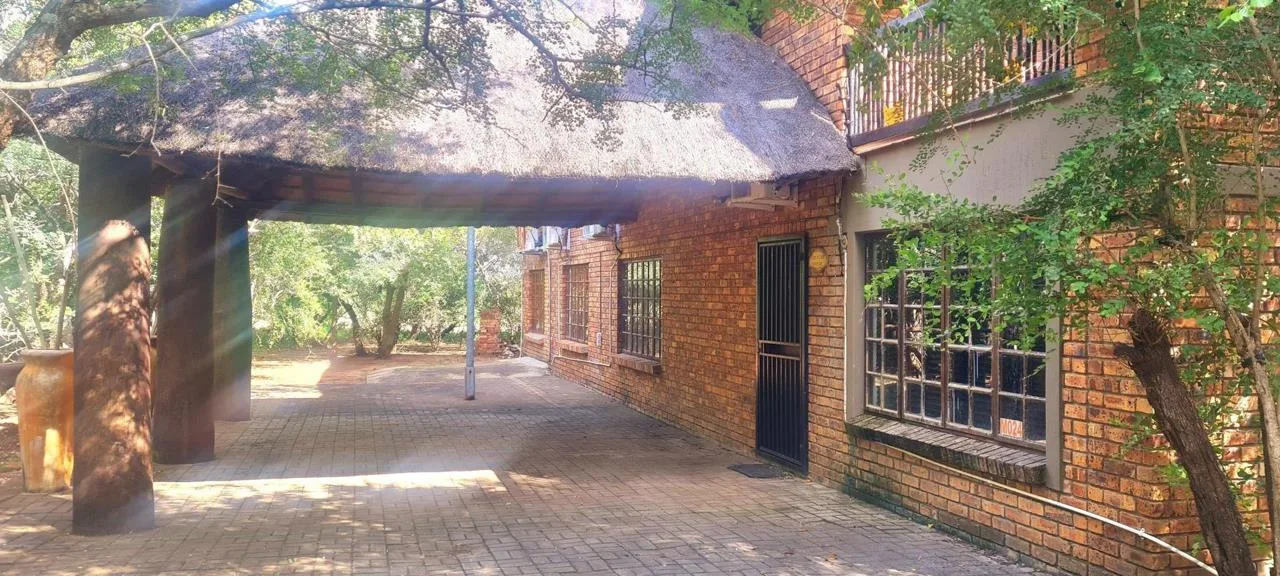 5 Bedroom House for sale in Marloth Park