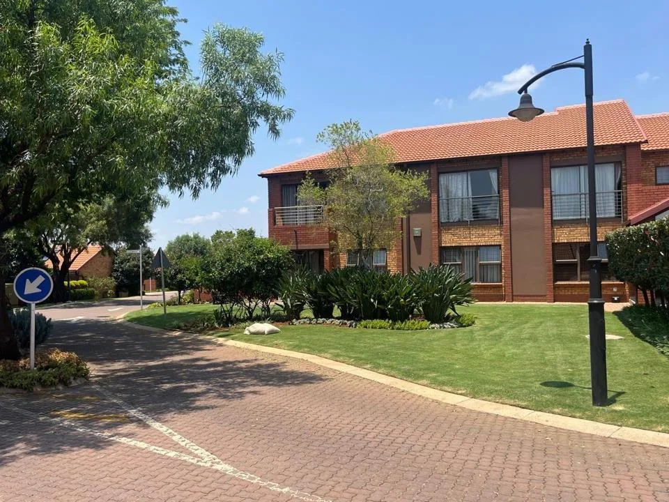 2 Bedroom Apartment / flat for sale in Willow Park Manor