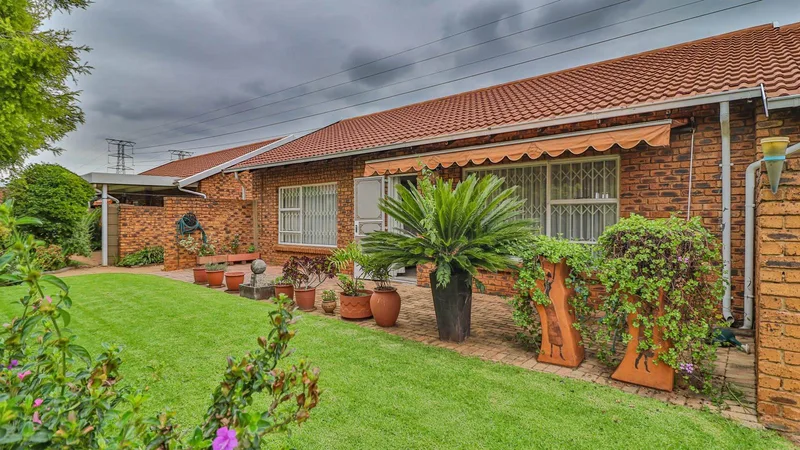 2 Bedroom Simplex in Edenvale