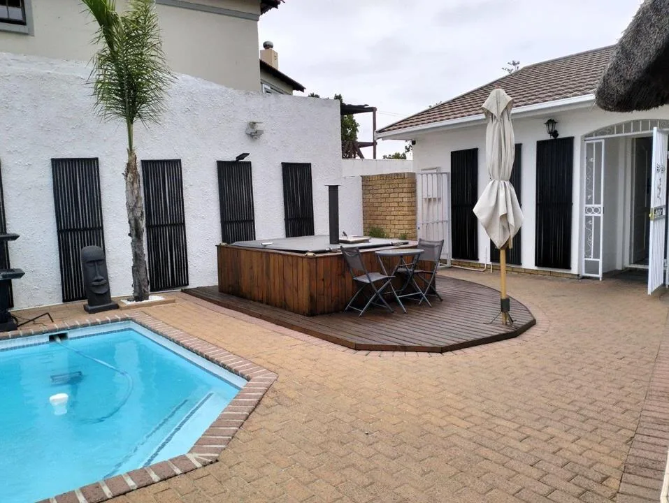 House for sale in Table View
