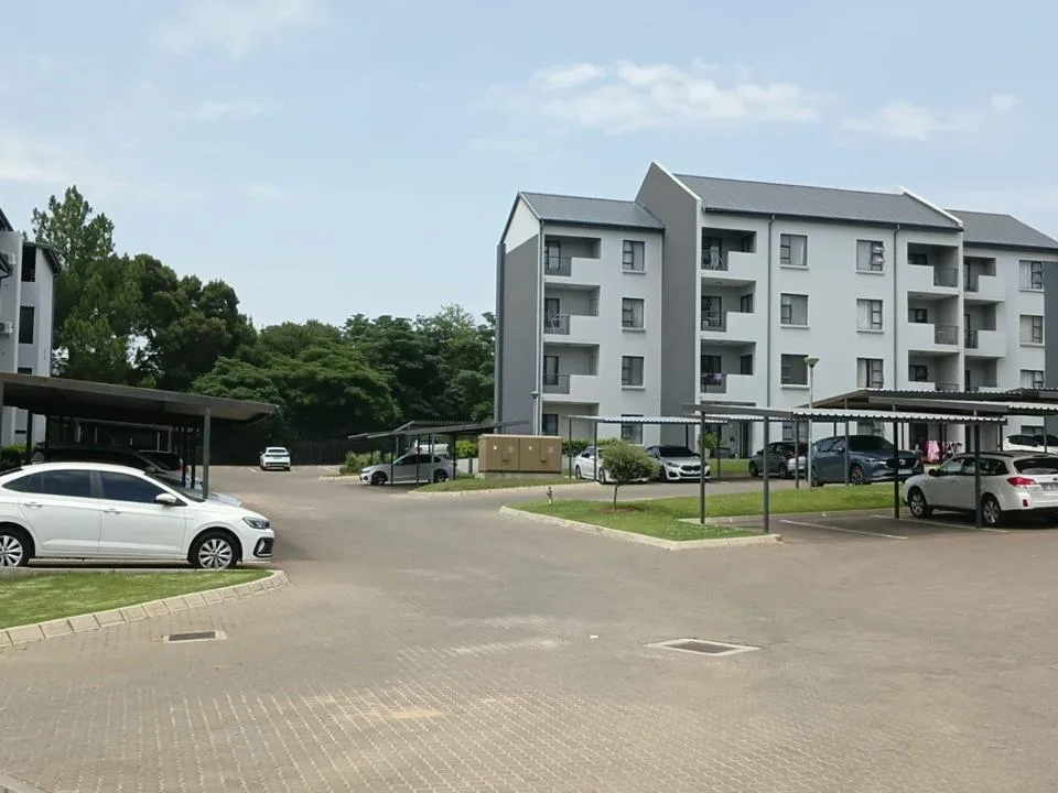 2 Bedroom House for sale in Glen Austin AH