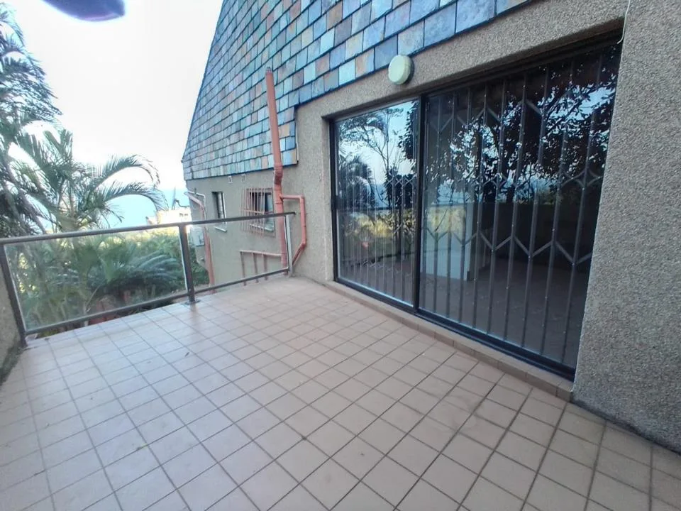5 Bedroom Townhouse for sale in La Mercy
