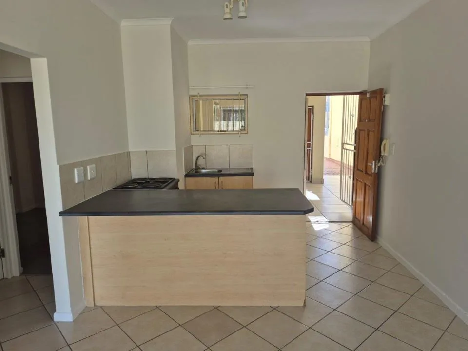 2 Bedroom Apartment / flat for sale in Gordons Bay Central