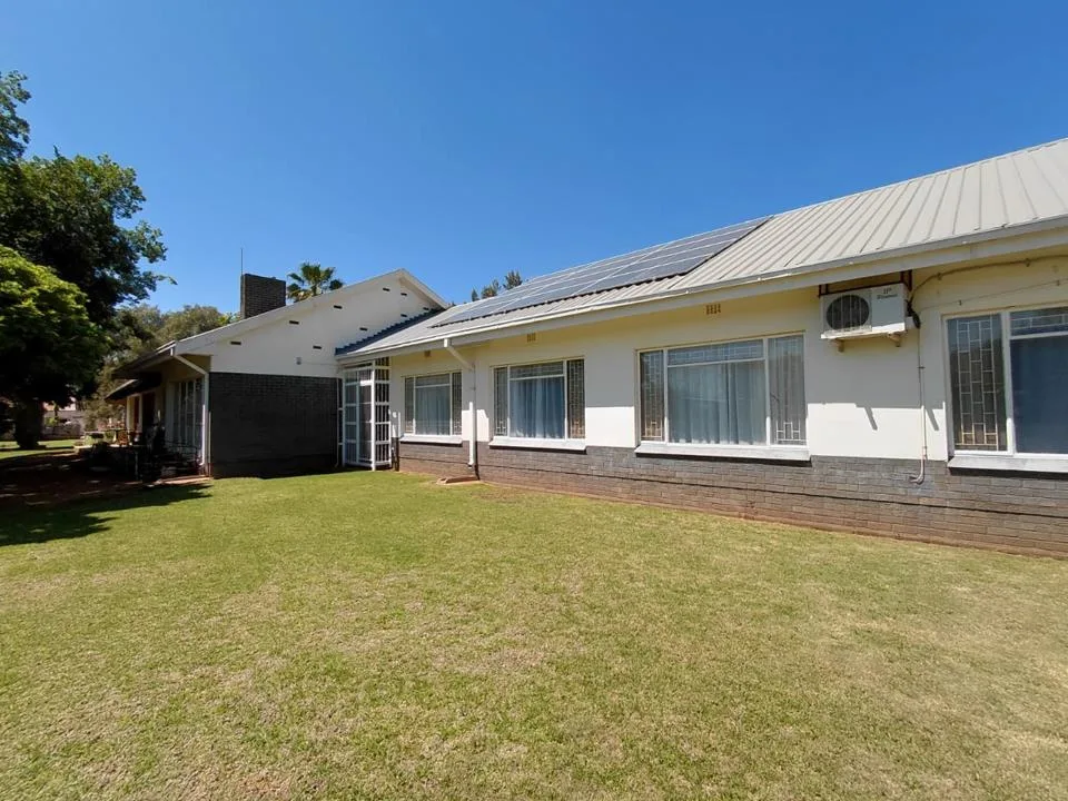 4 Bedroom House for sale in Bultfontein Rural