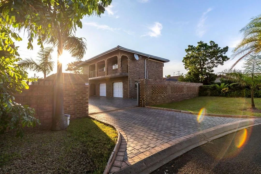 4 Bedroom House for sale in Brackenham