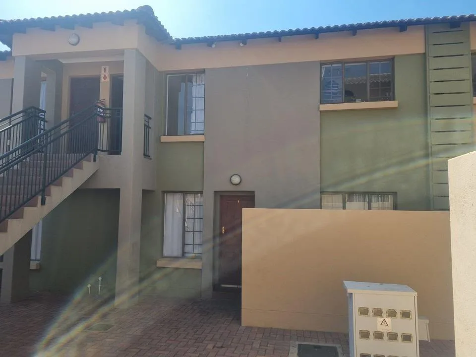 2 Bedroom Townhouse for sale in Bendor
