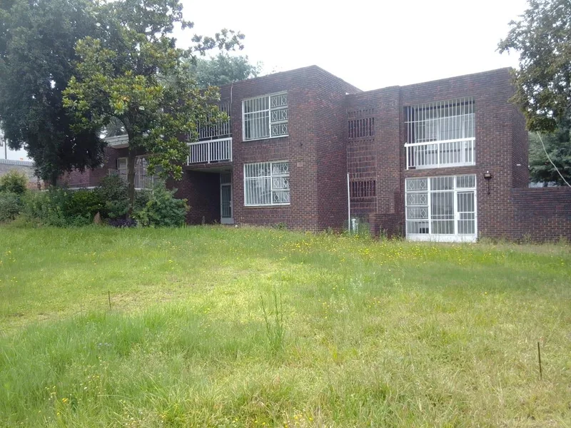 5 Bedroom House in Morningside