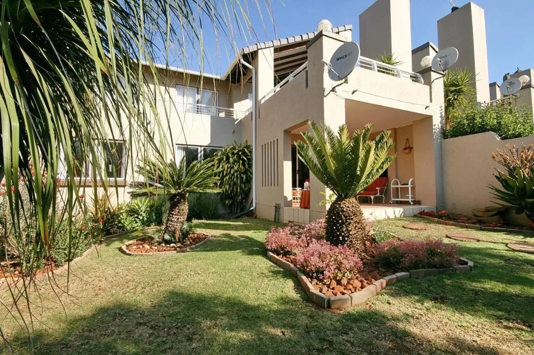 3 Bedroom Townhouse to rent in Woodhill Golf Estate