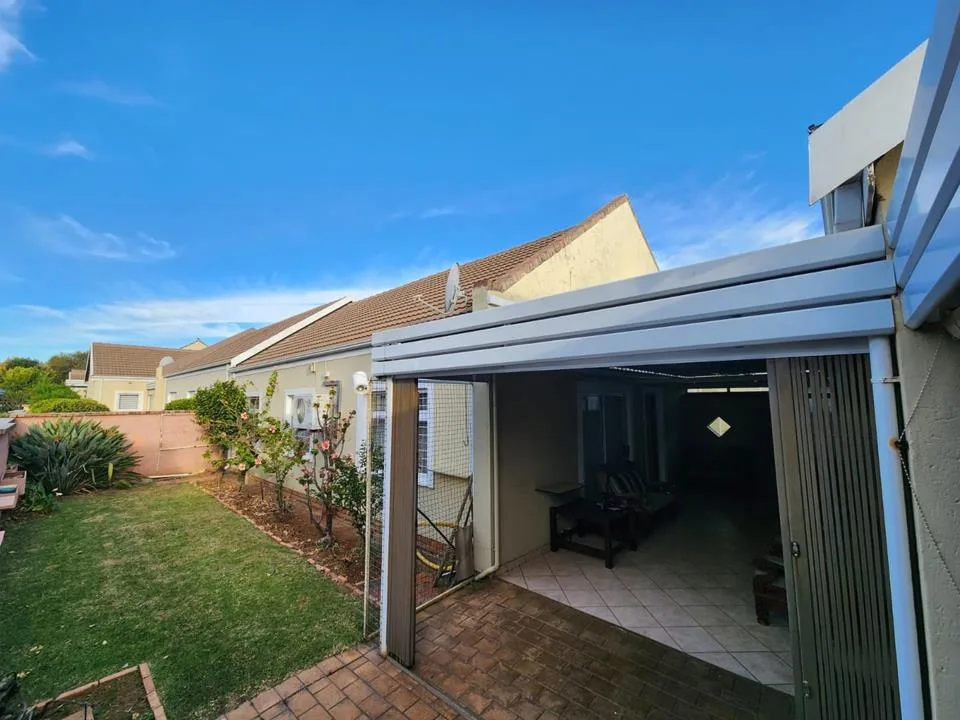 3 Bedroom Townhouse for sale in Annlin