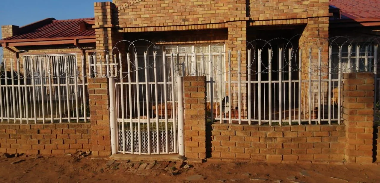 3 Bedroom House for sale in Vryburg