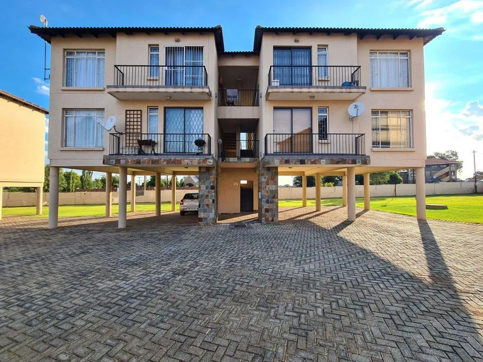 2 Bedroom Townhouse for sale in Baillie Park