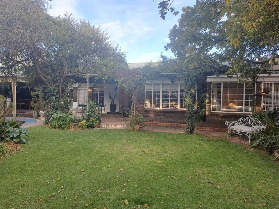 4 Bedroom House for sale in Park West