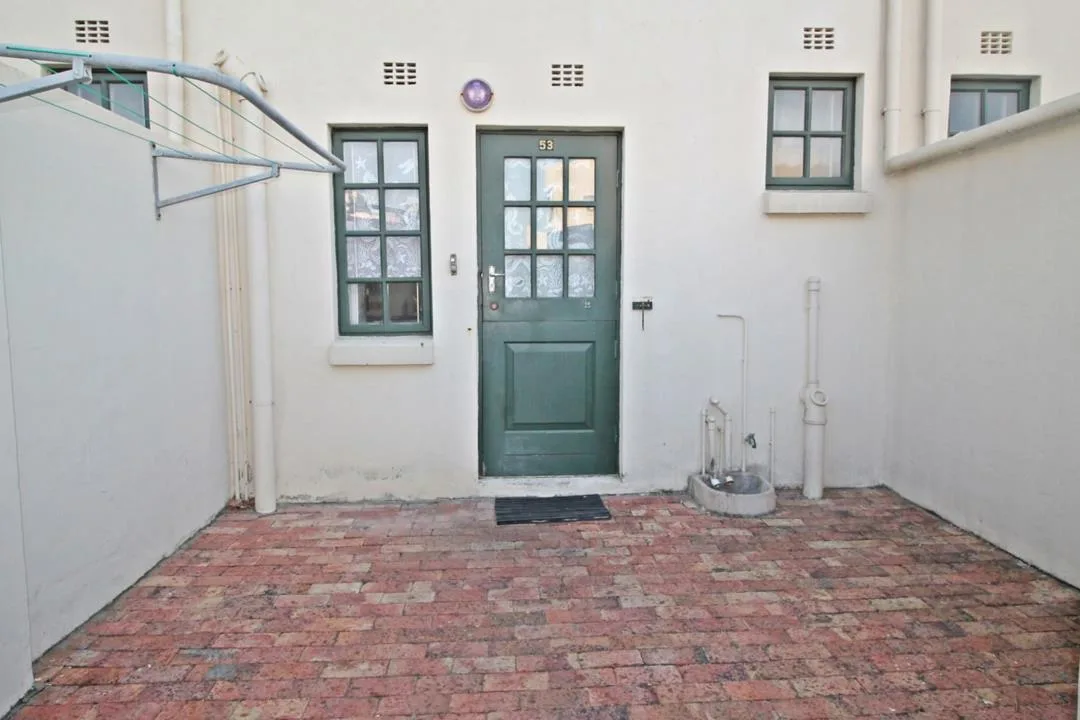 2 Bedroom Townhouse to rent in West Beach