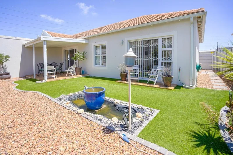 3 Bedroom House for sale in Sunningdale