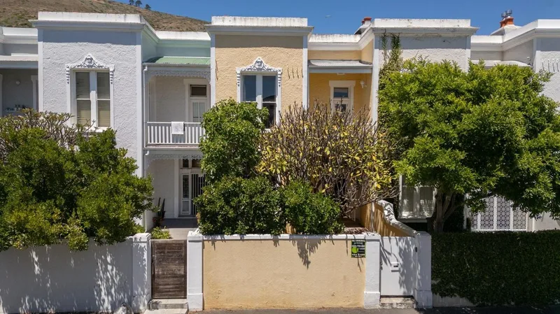 3 Bedroom House for sale in Green Point