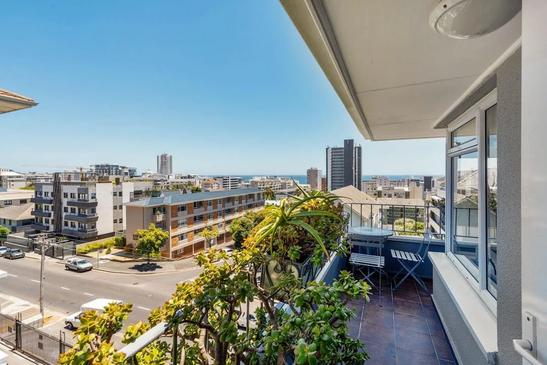 1 Bedroom Apartment / flat for sale in Sea Point