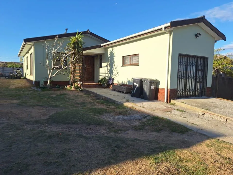 4 Bedroom House for sale in Forest Heights