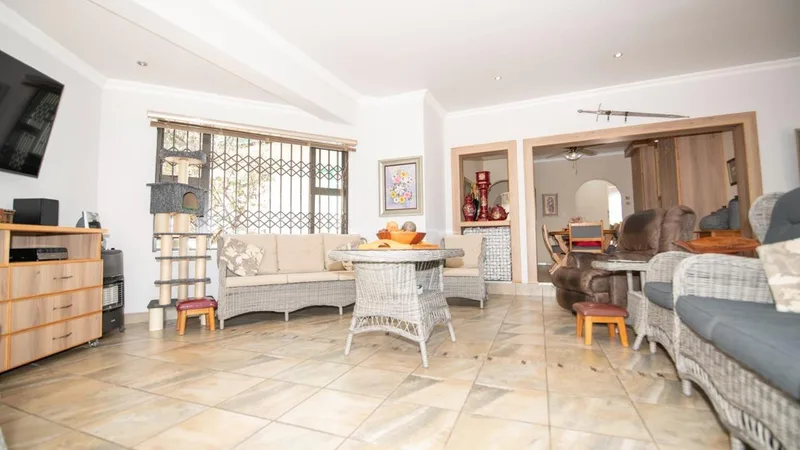 3 Bedroom House for sale in La Hoff