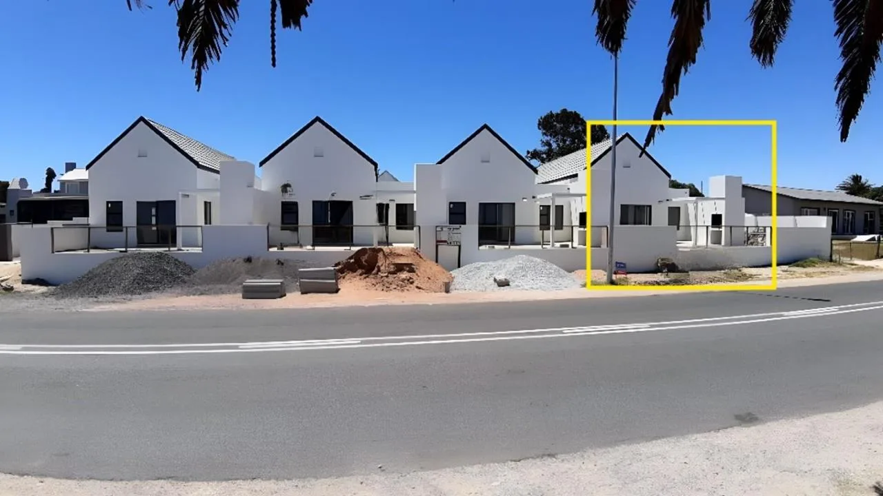 2 Bedroom Townhouse for sale in Velddrif