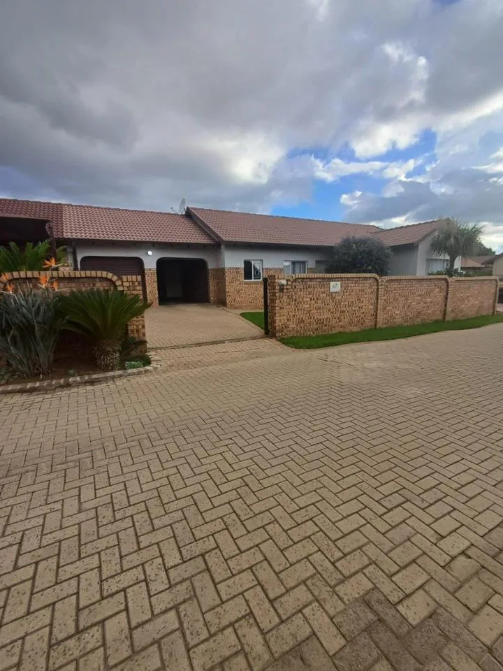 3 Bedroom House to rent in Del Judor Ext 4