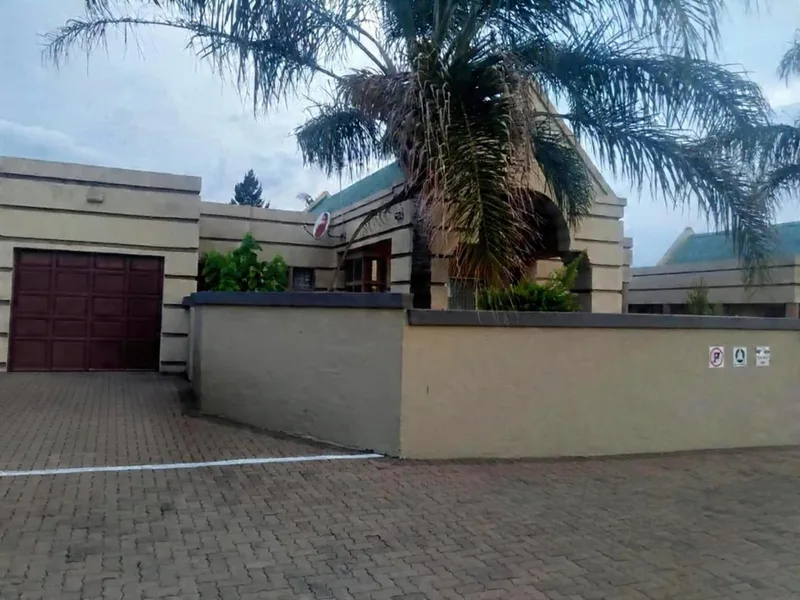 3 Bedroom Townhouse in Flora Park