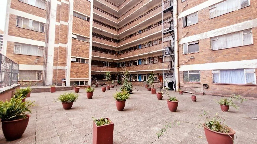 2 Bedroom Apartment / flat for sale in Hillbrow