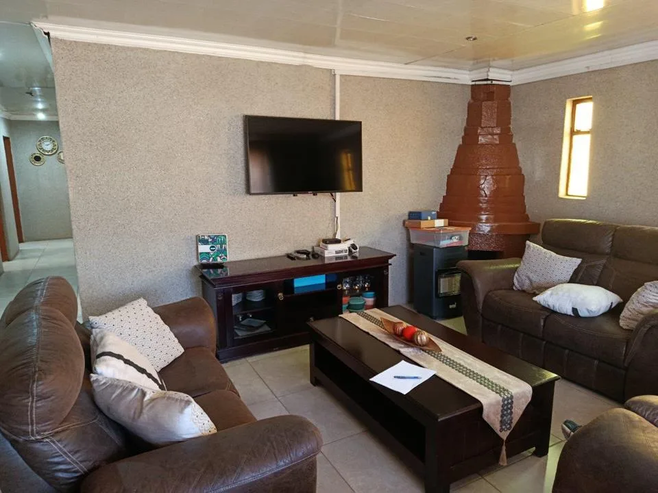 3 Bedroom House for sale in Rodenbeck
