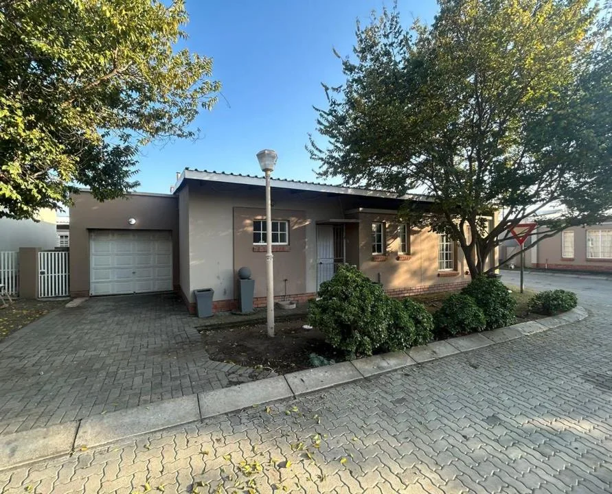 3 Bedroom Townhouse for sale in Waterval East