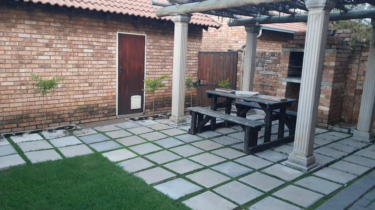 2 Bedroom Apartment / flat for sale in Annlin