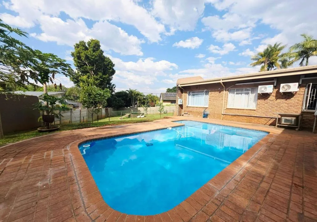 3 Bedroom House for sale in Aquapark