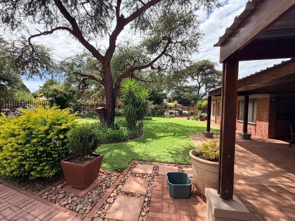 3 Bedroom House for sale in Kathu