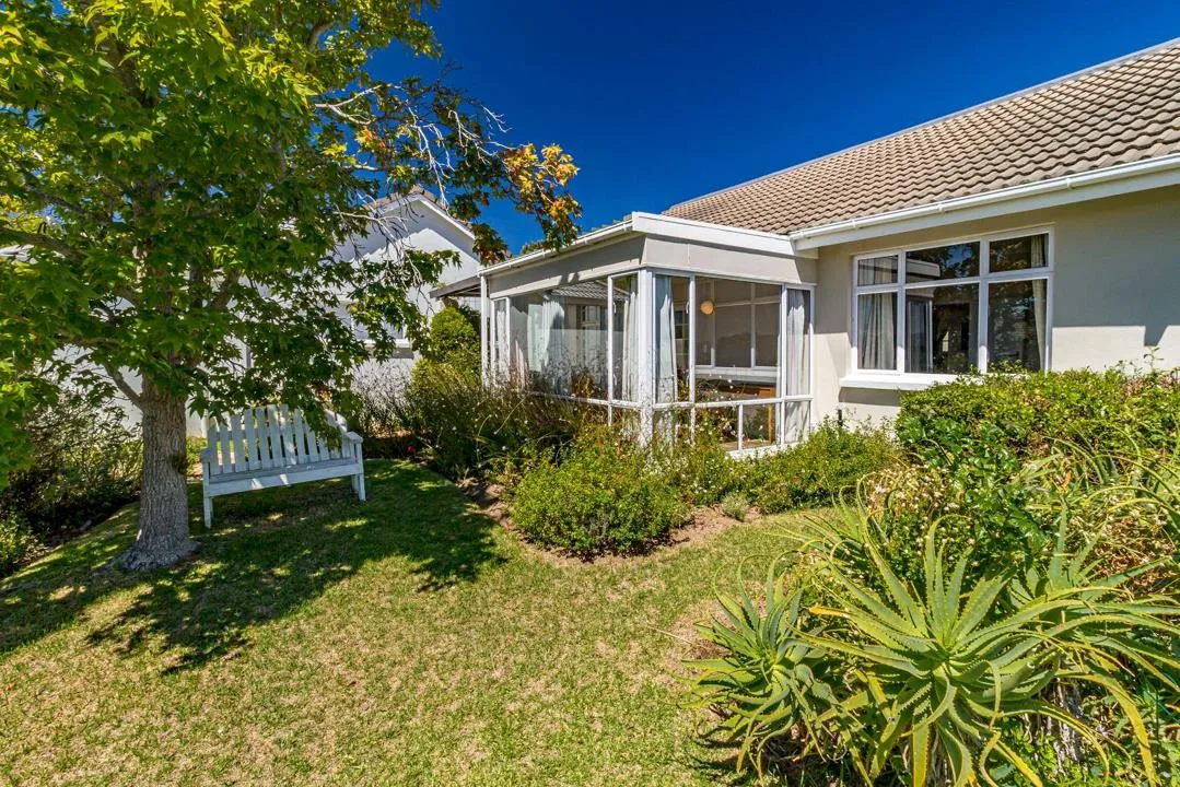 2 Bedroom House for sale in Helderberg Village