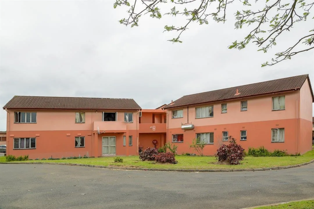 3 Bedroom Apartment / flat to rent in Brackenham