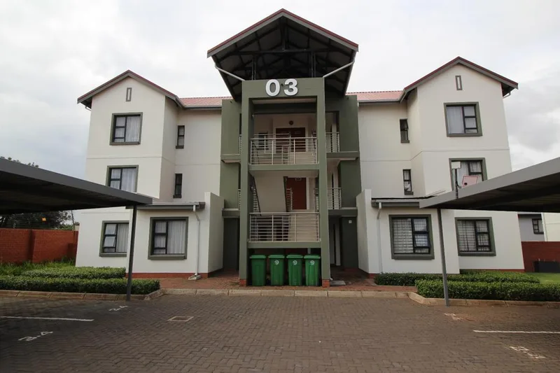 3 Bedroom Apartment / flat for sale in Golden Fields Estate