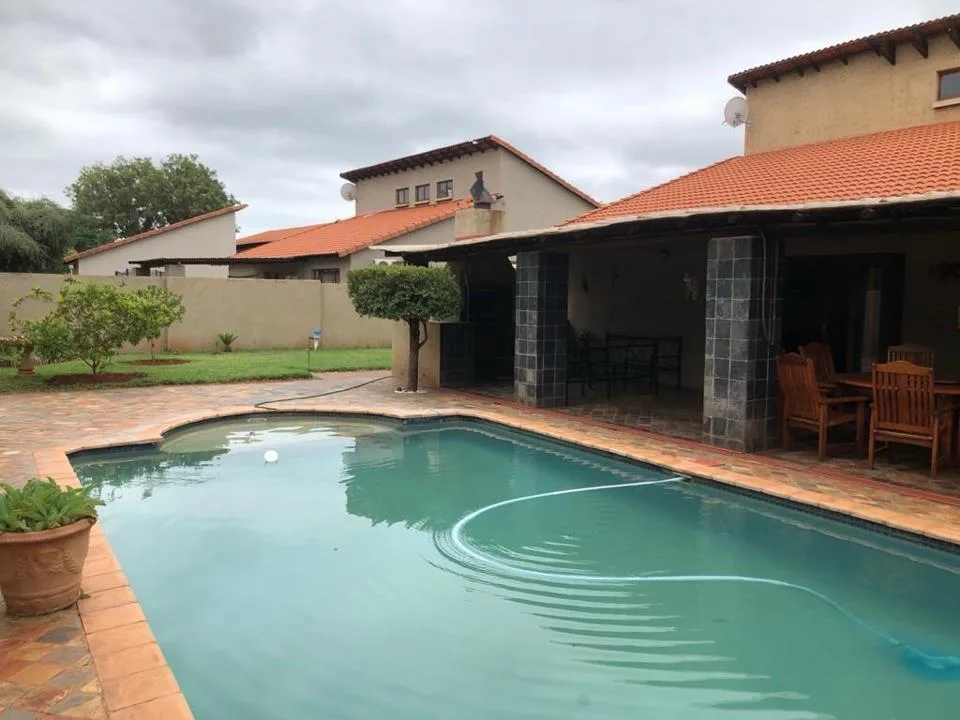 3 Bedroom House for sale in Thabazimbi