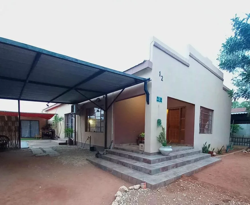 4 Bedroom House for sale in Die Rand