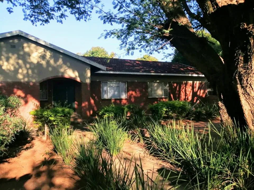 3 Bedroom House for sale in Mooinooi
