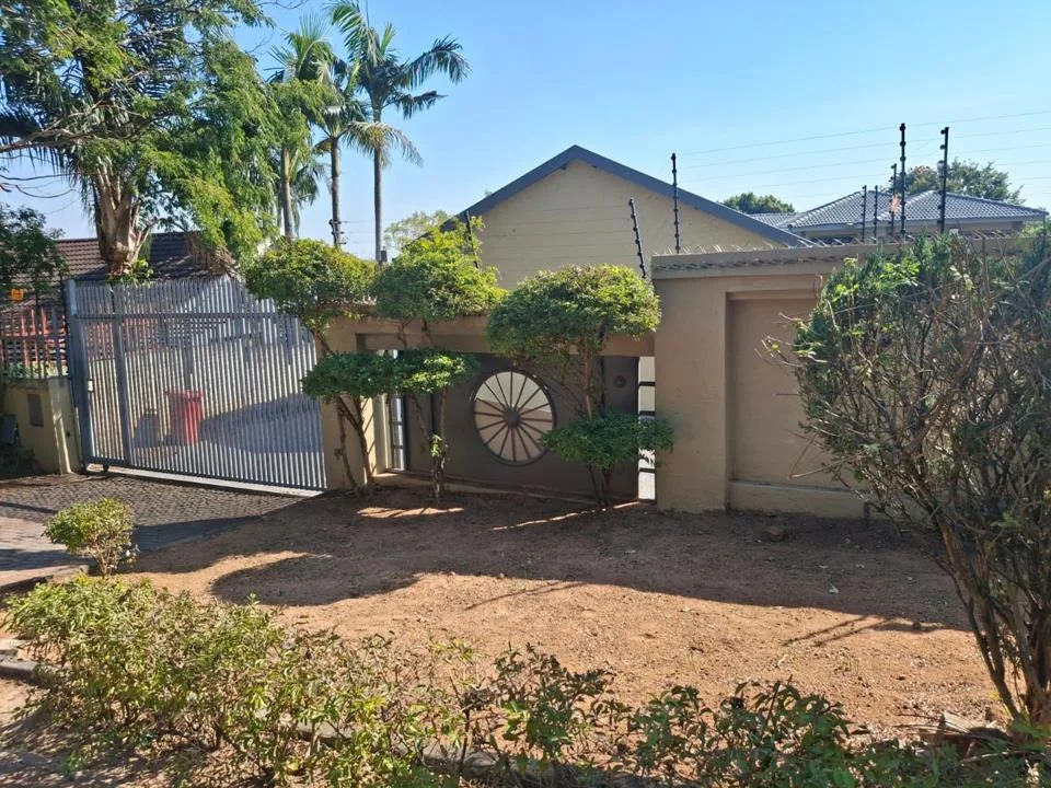 4 Bedroom House for sale in Sonheuwel Ext 1